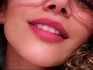 Vizinha T&iacute_mida com Seios Grandes Naturais Me Provocou com o Decote e Rebolou com os Peitos Quicando e Pulando sobre meu pau!